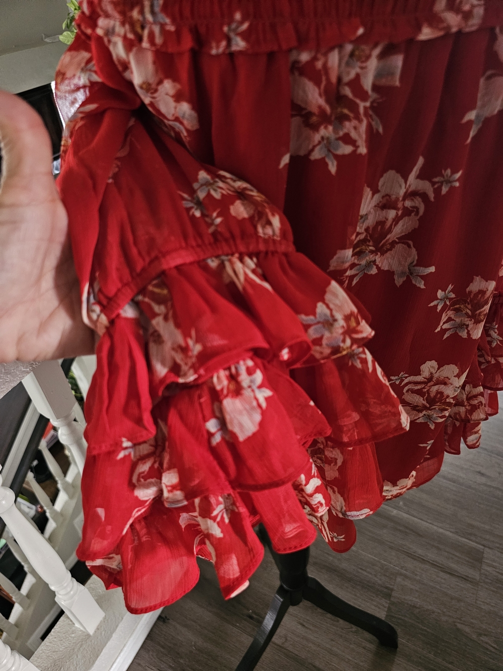 NWOT - Size S -  Off-Shoulder Red Floral Women's Top - Picture 7 of 12